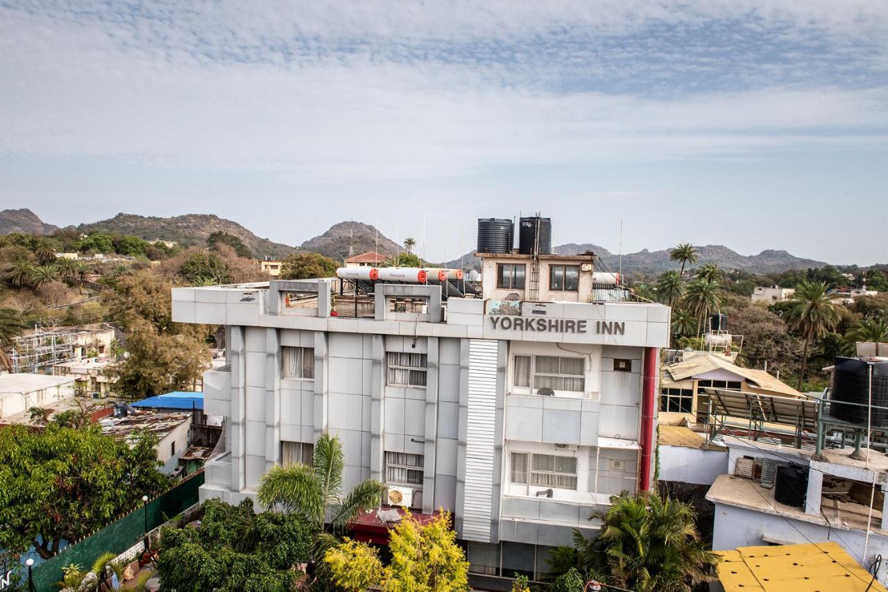 Yorkshire Inn Mount Abu Exterior photo